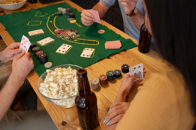 tdomino Domino QQ live play session showing hand arrangement and settlement